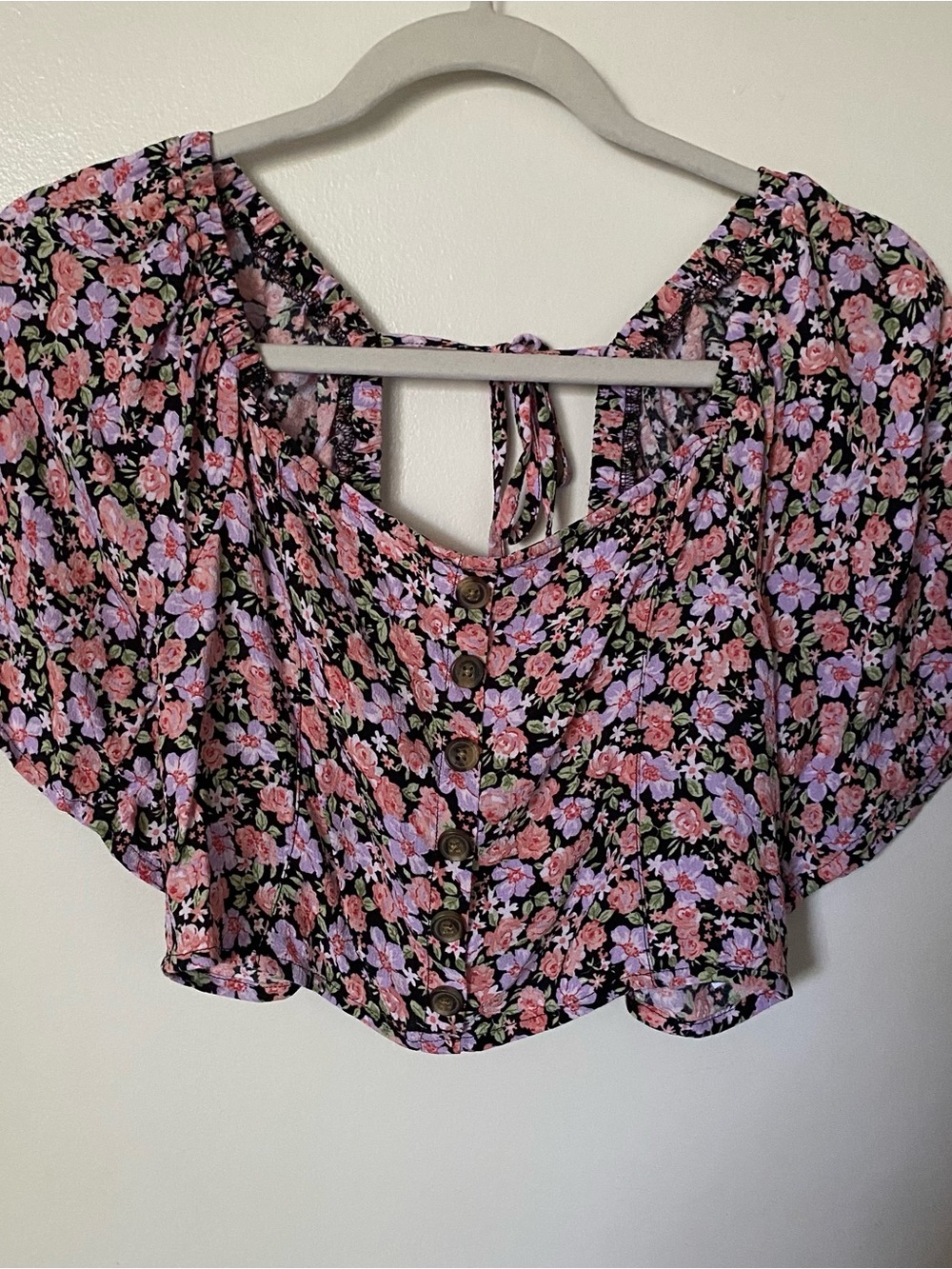 American Eagle Floral Puff Sleeve Crop Top Blouse Button Front Tie Back